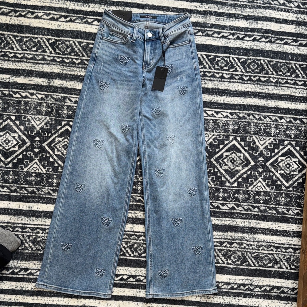 Embroidered Wide Leg Blue Jeans